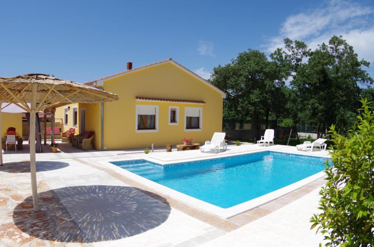House Oliva, Sveti Kirin Villa Svetvinčenat Buitenkant foto